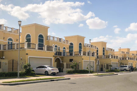 Is Jumeirah Park the Best Place to Buy a Villa in Dubai? Here’s What Investors Need to Know Featured Image